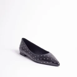 Brie Stud